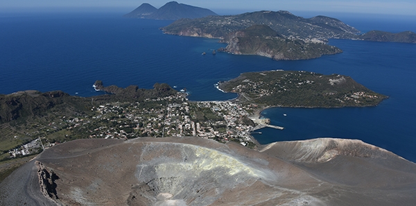 IMG_Italy_Vulcano_Eolian Islands_600